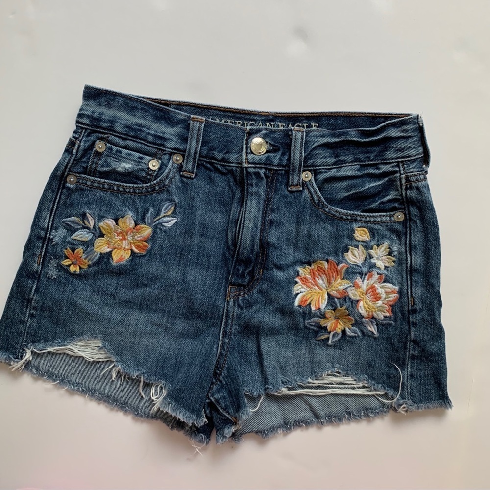 American Eagle short